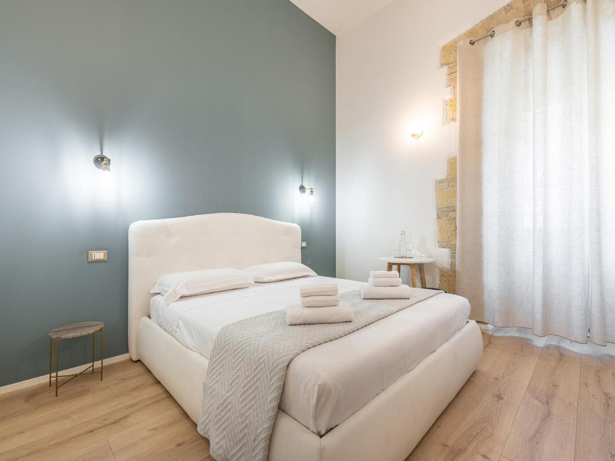 Orma Design Rooms - Historic Centre Cagliari Bagian luar foto