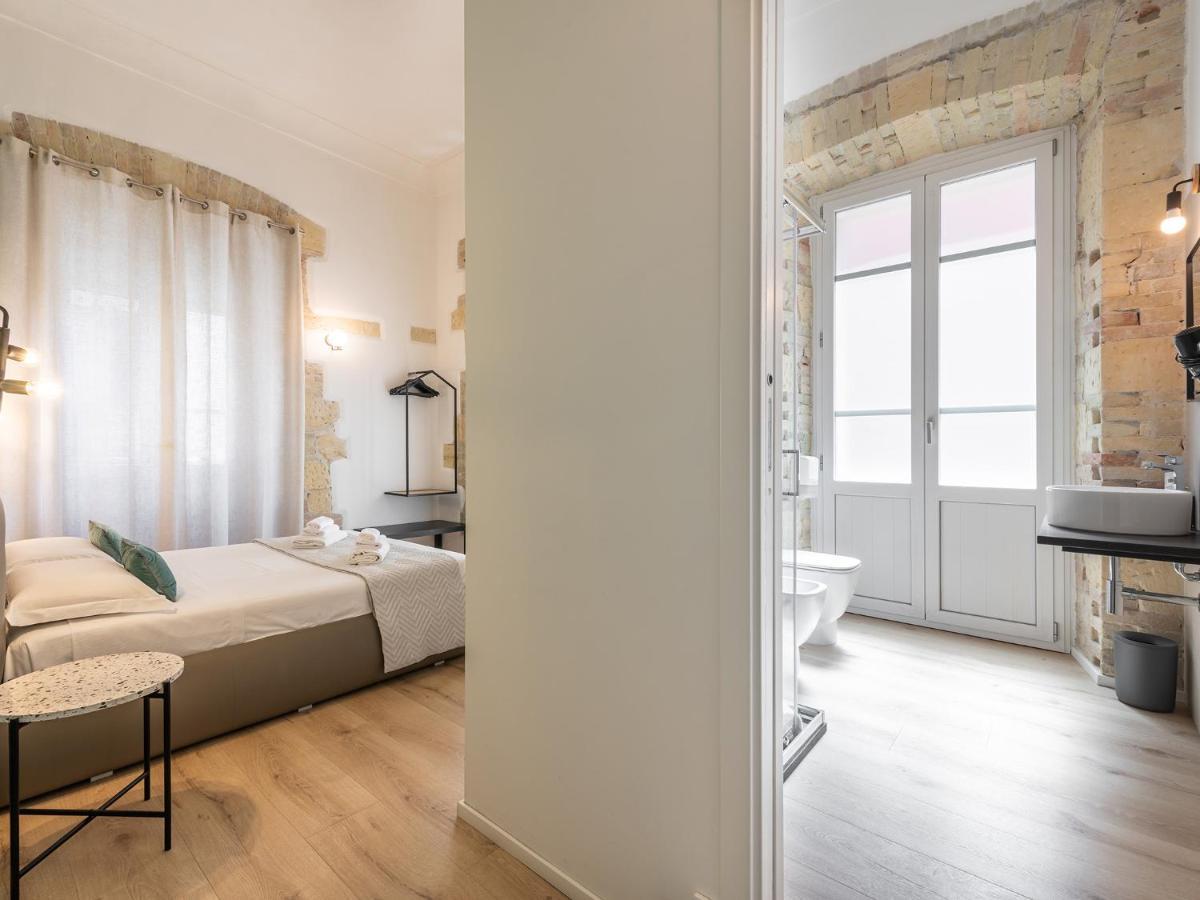 Orma Design Rooms - Historic Centre Cagliari Bagian luar foto