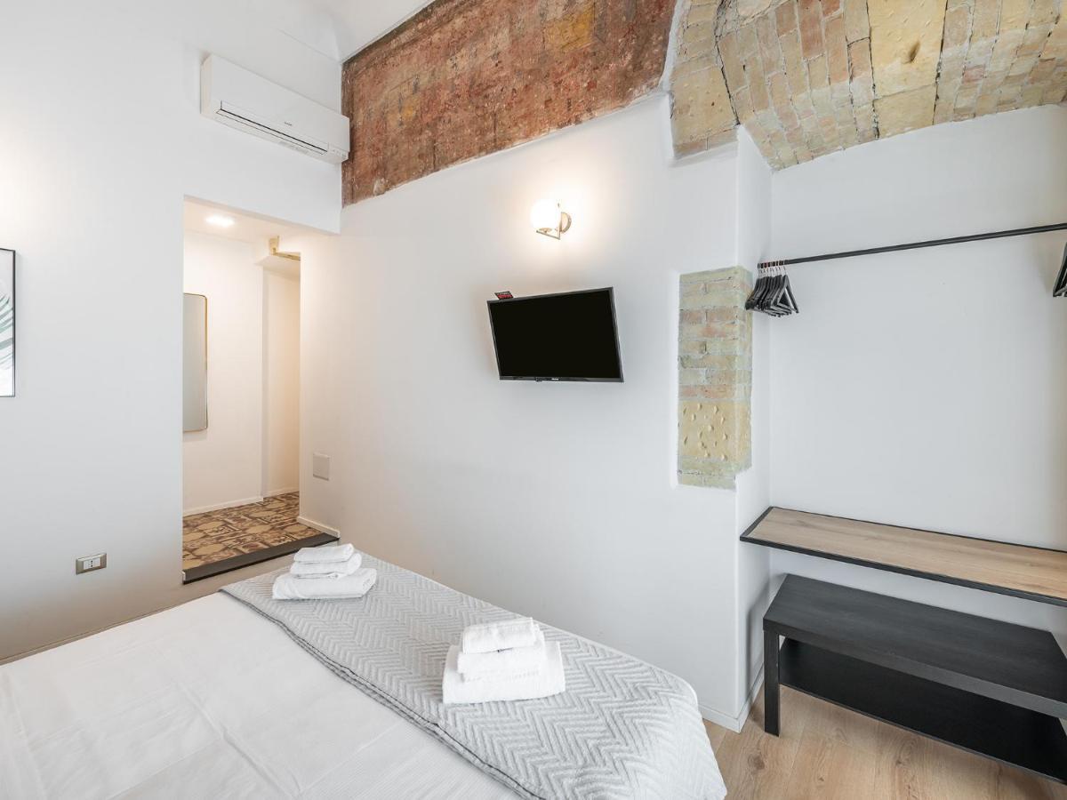 Orma Design Rooms - Historic Centre Cagliari Bagian luar foto