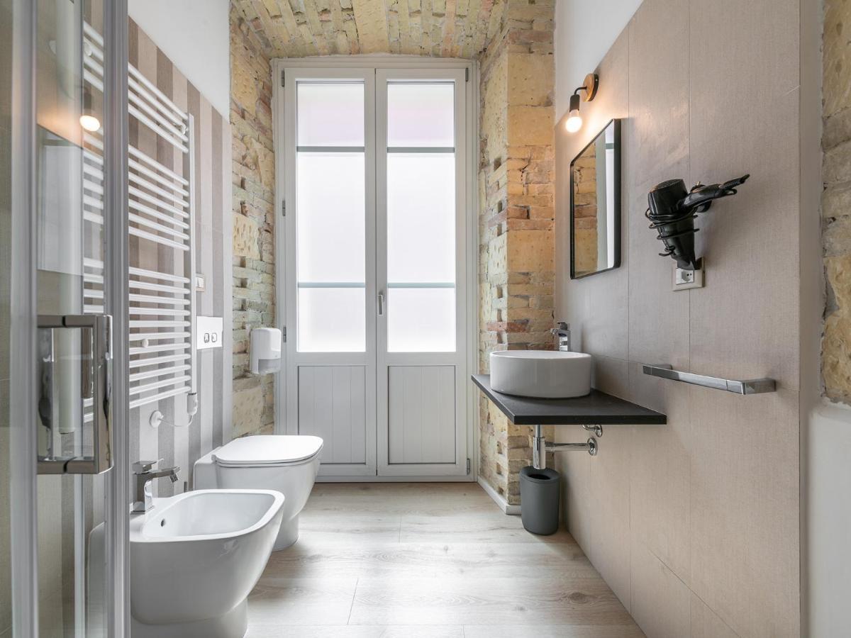 Orma Design Rooms - Historic Centre Cagliari Bagian luar foto