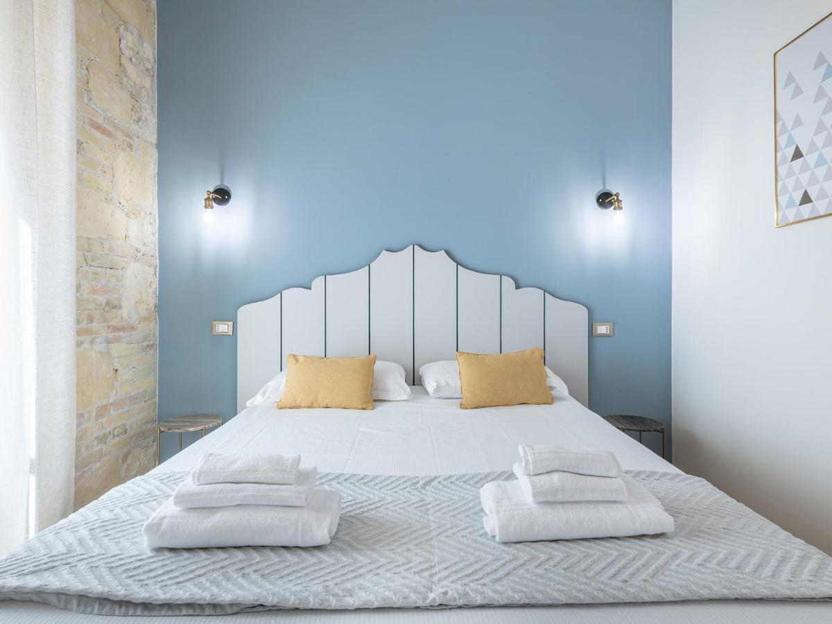 Orma Design Rooms - Historic Centre Cagliari Bagian luar foto